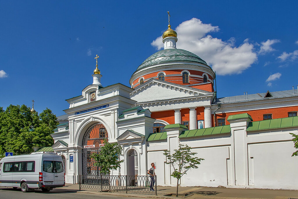 Крестовоздвиженский храм в казани